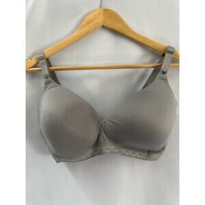 Warners 38D Gray Bra Wireless and Seamless NWOT